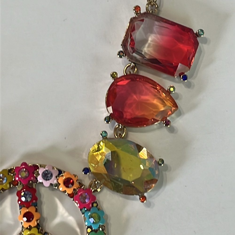 Betsey Johnson Love Fest Peace Sign Multicolor Flower Statement Necklace NWT - Picture 5 of 10